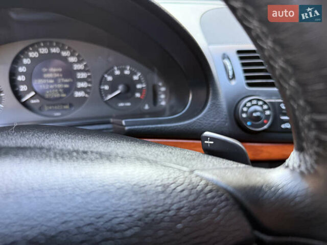 Сірий Мерседес Е-Клас, об'ємом двигуна 1.8 л та пробігом 240 тис. км за 9000 $, фото 43 на Automoto.ua