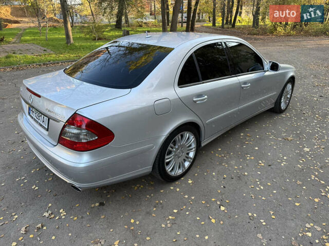 Сірий Мерседес Е-Клас, об'ємом двигуна 1.8 л та пробігом 240 тис. км за 9000 $, фото 17 на Automoto.ua