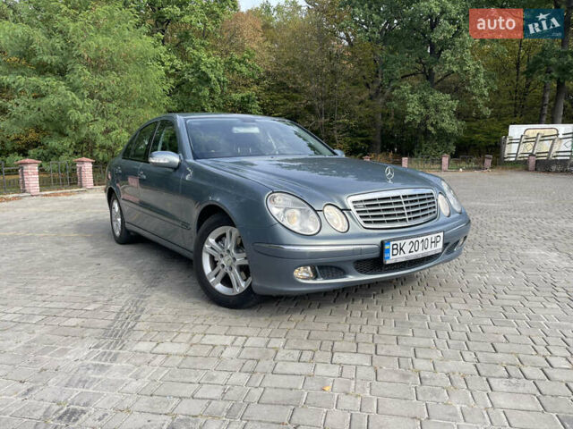 Сірий Мерседес Е-Клас, об'ємом двигуна 2.2 л та пробігом 263 тис. км за 9999 $, фото 2 на Automoto.ua