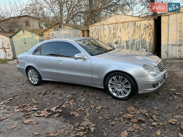 Сірий Мерседес Е-Клас, об'ємом двигуна 1.8 л та пробігом 240 тис. км за 9700 $, фото 8 на Automoto.ua