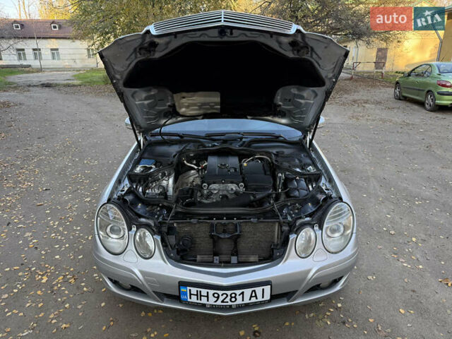 Сірий Мерседес Е-Клас, об'ємом двигуна 1.8 л та пробігом 240 тис. км за 9000 $, фото 34 на Automoto.ua