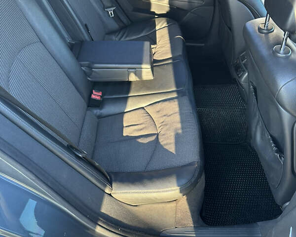 Серый Мерседес Е-Класс, объемом двигателя 2.99 л и пробегом 492 тыс. км за 8500 $, фото 13 на Automoto.ua