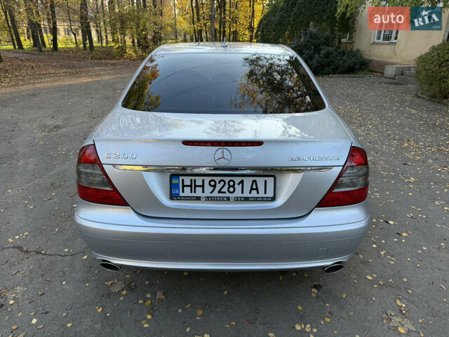 Сірий Мерседес Е-Клас, об'ємом двигуна 1.8 л та пробігом 240 тис. км за 9000 $, фото 21 на Automoto.ua