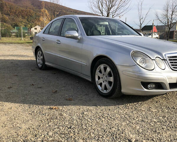 Сірий Мерседес Е-Клас, об'ємом двигуна 2.99 л та пробігом 526 тис. км за 7050 $, фото 4 на Automoto.ua