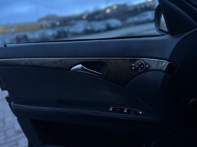 Сірий Мерседес Е-Клас, об'ємом двигуна 2.7 л та пробігом 327 тис. км за 4150 $, фото 9 на Automoto.ua