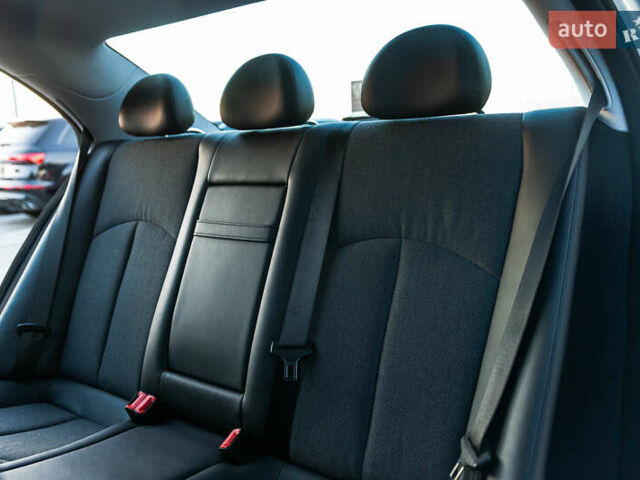 Мерседес Е-Клас 2006 у Мукачеве на Automoto.ua Сірий Мерседес Е-Клас, об'ємом двигуна 1.8 л та пробігом 79 тис. км за 25500 $, фото 41 на Automoto.ua