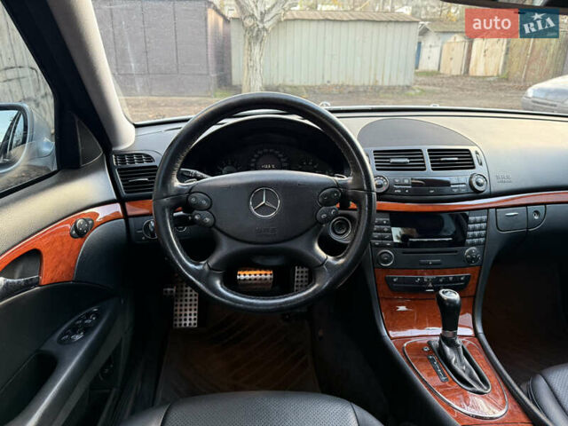 Сірий Мерседес Е-Клас, об'ємом двигуна 1.8 л та пробігом 240 тис. км за 9700 $, фото 31 на Automoto.ua