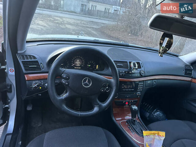 Серый Мерседес Е-Класс, объемом двигателя 1.8 л и пробегом 377 тыс. км за 6700 $, фото 6 на Automoto.ua