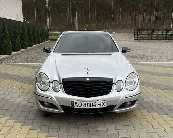 Сірий Мерседес Е-Клас, об'ємом двигуна 3 л та пробігом 394 тис. км за 9500 $, фото 4 на Automoto.ua