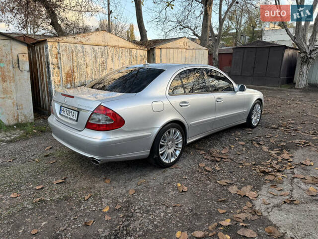 Сірий Мерседес Е-Клас, об'ємом двигуна 1.8 л та пробігом 240 тис. км за 9700 $, фото 13 на Automoto.ua