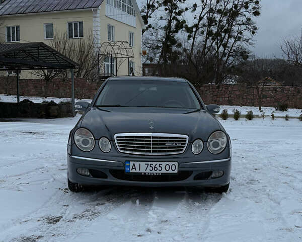 Сірий Мерседес Е-Клас, об'ємом двигуна 2.2 л та пробігом 358 тис. км за 7500 $, фото 3 на Automoto.ua