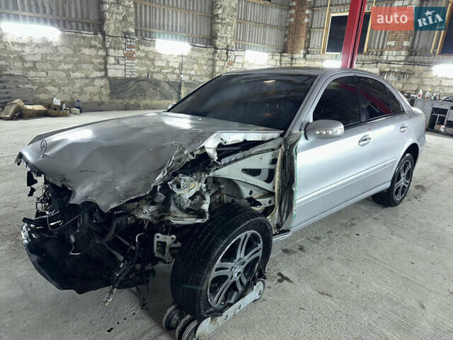 Сірий Мерседес Е-Клас, об'ємом двигуна 1.8 л та пробігом 373 тис. км за 2700 $, фото 21 на Automoto.ua