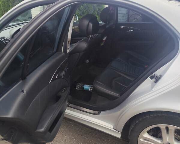 Сірий Мерседес Е-Клас, об'ємом двигуна 3 л та пробігом 420 тис. км за 8200 $, фото 12 на Automoto.ua