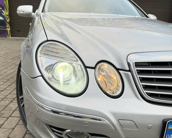 Сірий Мерседес Е-Клас, об'ємом двигуна 2.15 л та пробігом 325 тис. км за 7500 $, фото 11 на Automoto.ua