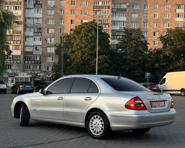 Серый Мерседес Е-Класс, объемом двигателя 1.8 л и пробегом 215 тыс. км за 7777 $, фото 2 на Automoto.ua