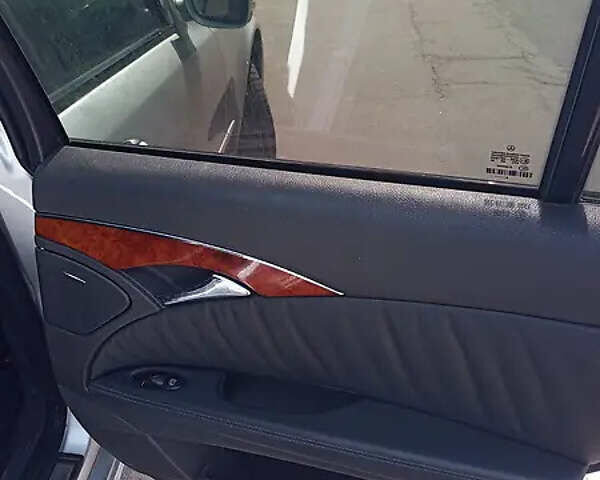 Сірий Мерседес Е-Клас, об'ємом двигуна 2.15 л та пробігом 318 тис. км за 8700 $, фото 15 на Automoto.ua