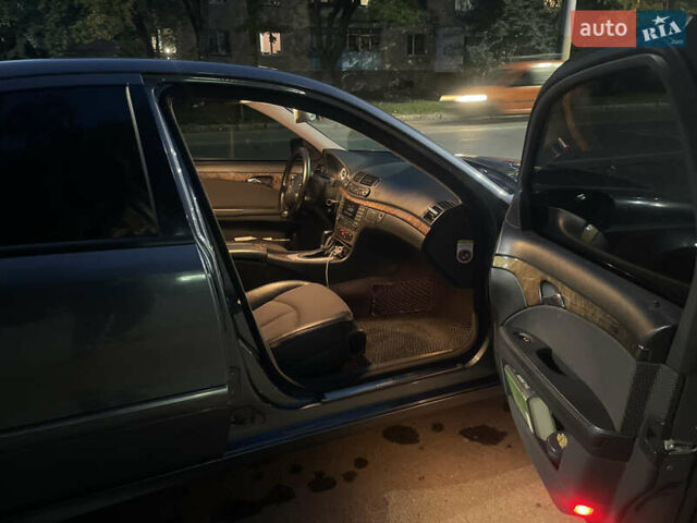 Сірий Мерседес Е-Клас, об'ємом двигуна 3 л та пробігом 296 тис. км за 8500 $, фото 11 на Automoto.ua