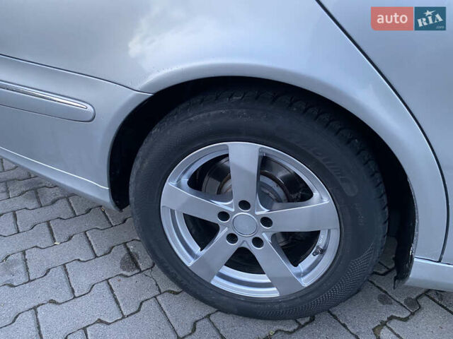 Мерседес Е-Клас 2006 у Чернівцях на Automoto.ua Сірий Мерседес Е-Клас, об'ємом двигуна 3.23 л та пробігом 330 тис. км за 6999 $, фото 11 на Automoto.ua