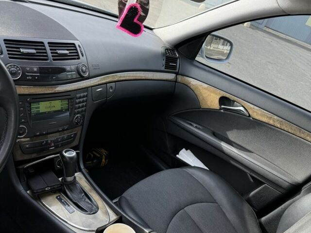 Серый Мерседес Е-Класс, объемом двигателя 1.8 л и пробегом 261 тыс. км за 6500 $, фото 11 на Automoto.ua