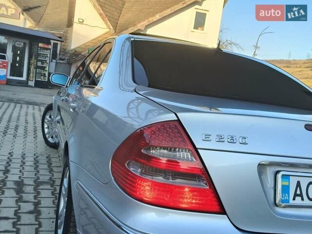 Серый Мерседес Е-Класс, объемом двигателя 3 л и пробегом 440 тыс. км за 7850 $, фото 12 на Automoto.ua