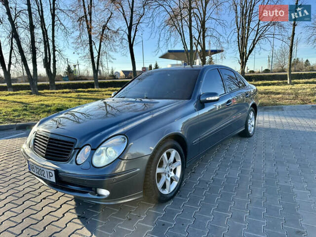 Серый Мерседес Е-Класс, объемом двигателя 2.99 л и пробегом 492 тыс. км за 8500 $, фото 31 на Automoto.ua