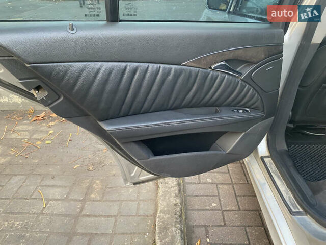 Серый Мерседес Е-Класс, объемом двигателя 3.23 л и пробегом 365 тыс. км за 6900 $, фото 19 на Automoto.ua