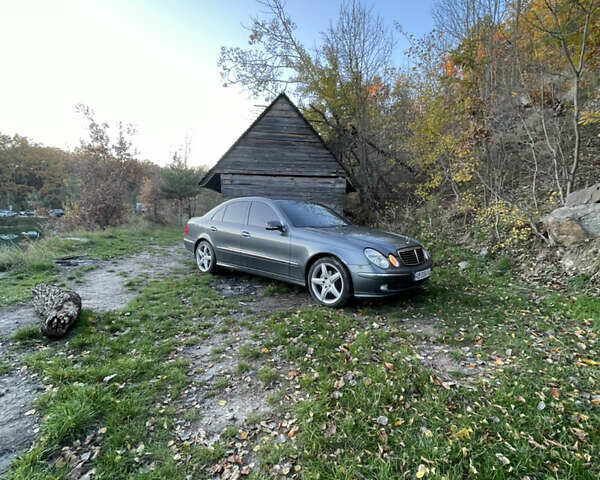 Сірий Мерседес Е-Клас, об'ємом двигуна 2.99 л та пробігом 295 тис. км за 9400 $, фото 7 на Automoto.ua
