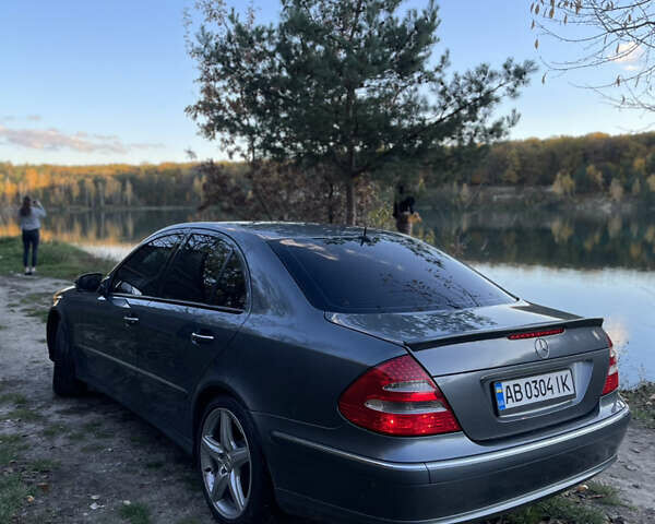 Сірий Мерседес Е-Клас, об'ємом двигуна 2.99 л та пробігом 295 тис. км за 9400 $, фото 27 на Automoto.ua