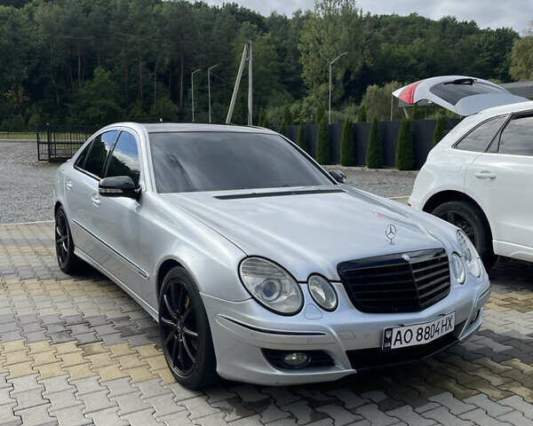 Серый Мерседес Е-Класс, объемом двигателя 3 л и пробегом 405 тыс. км за 8700 $, фото 4 на Automoto.ua