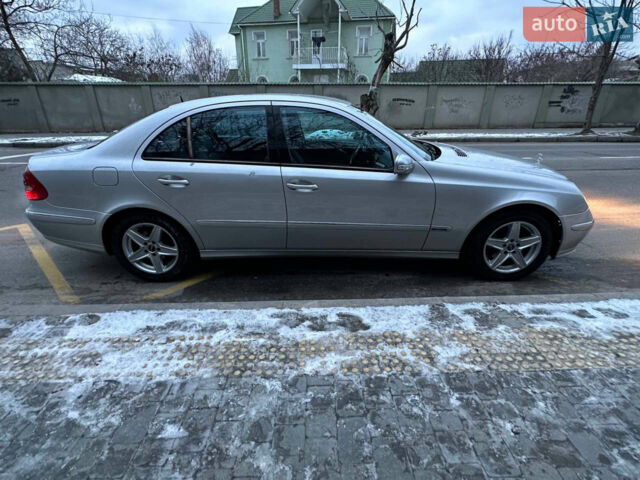 Серый Мерседес Е-Класс, объемом двигателя 2.8 л и пробегом 360 тыс. км за 4900 $, фото 2 на Automoto.ua