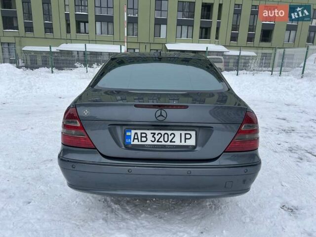 Серый Мерседес Е-Класс, объемом двигателя 3 л и пробегом 494 тыс. км за 8450 $, фото 6 на Automoto.ua
