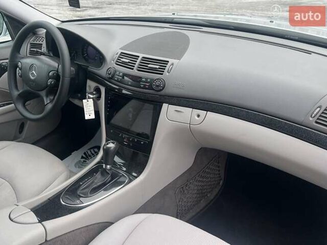 Серый Мерседес Е-Класс, объемом двигателя 2.2 л и пробегом 253 тыс. км за 11999 $, фото 38 на Automoto.ua