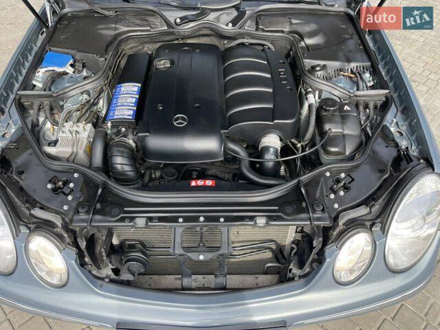Сірий Мерседес Е-Клас, об'ємом двигуна 2.2 л та пробігом 263 тис. км за 9999 $, фото 29 на Automoto.ua