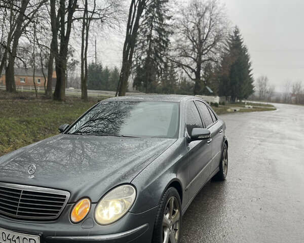 Серый Мерседес Е-Класс, объемом двигателя 3 л и пробегом 295 тыс. км за 9000 $, фото 7 на Automoto.ua