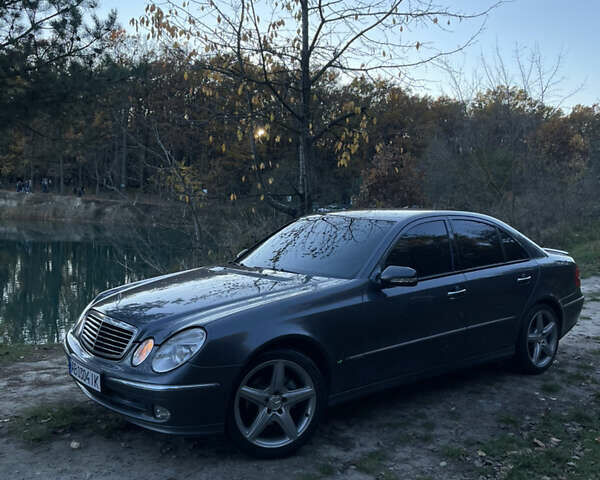 Сірий Мерседес Е-Клас, об'ємом двигуна 2.99 л та пробігом 295 тис. км за 9400 $, фото 26 на Automoto.ua