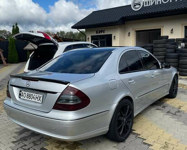 Серый Мерседес Е-Класс, объемом двигателя 3 л и пробегом 405 тыс. км за 8700 $, фото 1 на Automoto.ua