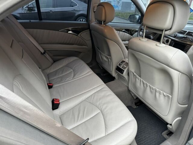 Сірий Мерседес Е-Клас, об'ємом двигуна 2.1 л та пробігом 270 тис. км за 11900 $, фото 6 на Automoto.ua