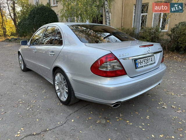 Сірий Мерседес Е-Клас, об'ємом двигуна 1.8 л та пробігом 240 тис. км за 9000 $, фото 28 на Automoto.ua