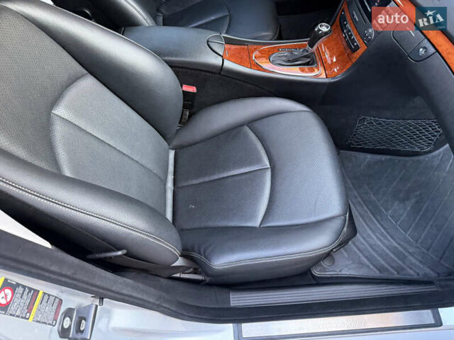 Сірий Мерседес Е-Клас, об'ємом двигуна 1.8 л та пробігом 240 тис. км за 9000 $, фото 62 на Automoto.ua