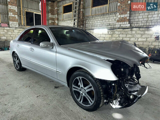 Сірий Мерседес Е-Клас, об'ємом двигуна 1.8 л та пробігом 373 тис. км за 2950 $, фото 25 на Automoto.ua