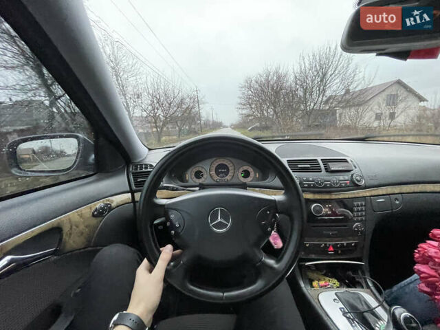 Серый Мерседес Е-Класс, объемом двигателя 3 л и пробегом 295 тыс. км за 9000 $, фото 19 на Automoto.ua