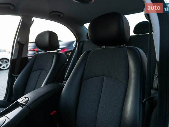 Мерседес Е-Клас 2006 у Мукачеве на Automoto.ua Сірий Мерседес Е-Клас, об'ємом двигуна 1.8 л та пробігом 79 тис. км за 25500 $, фото 39 на Automoto.ua