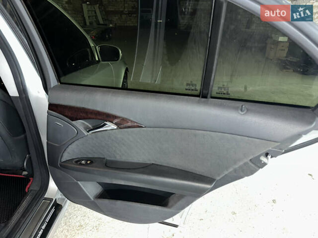 Сірий Мерседес Е-Клас, об'ємом двигуна 1.8 л та пробігом 373 тис. км за 2700 $, фото 27 на Automoto.ua