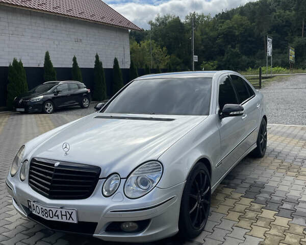 Серый Мерседес Е-Класс, объемом двигателя 3 л и пробегом 405 тыс. км за 8700 $, фото 7 на Automoto.ua