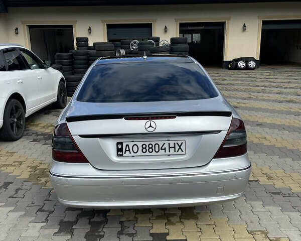 Серый Мерседес Е-Класс, объемом двигателя 3 л и пробегом 405 тыс. км за 8700 $, фото 3 на Automoto.ua