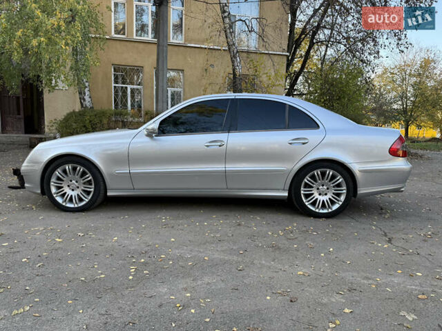 Сірий Мерседес Е-Клас, об'ємом двигуна 1.8 л та пробігом 240 тис. км за 9000 $, фото 24 на Automoto.ua
