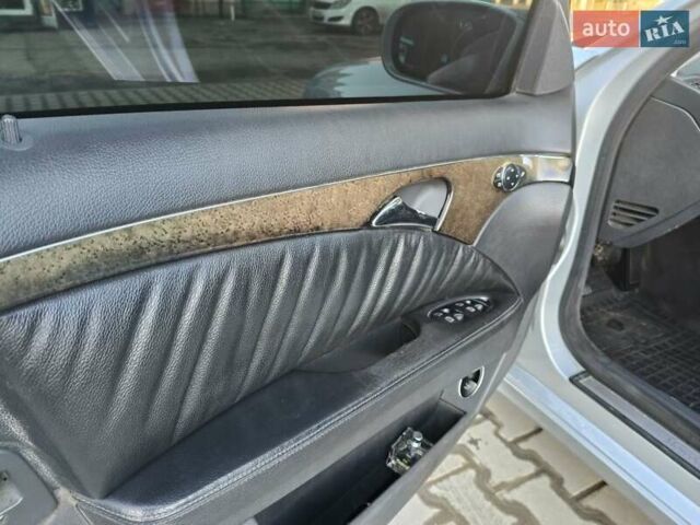 Серый Мерседес Е-Класс, объемом двигателя 3 л и пробегом 440 тыс. км за 7850 $, фото 24 на Automoto.ua