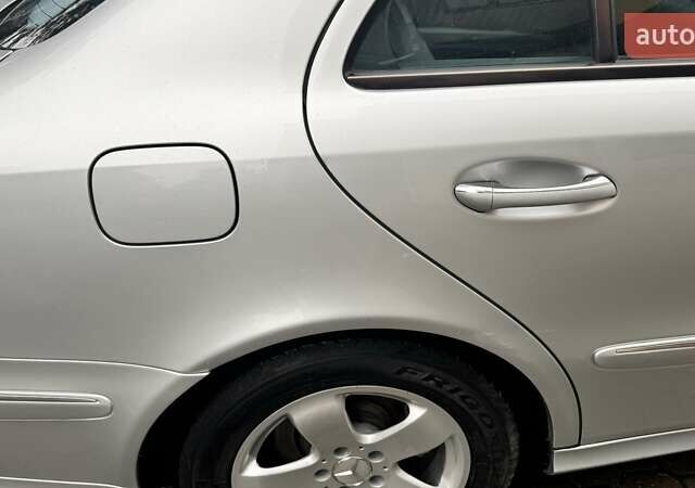 Сірий Мерседес Е-Клас, об'ємом двигуна 3 л та пробігом 244 тис. км за 8500 $, фото 6 на Automoto.ua