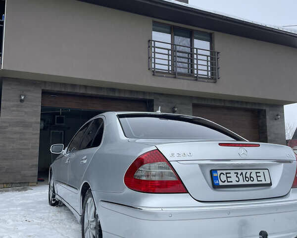 Серый Мерседес Е-Класс, объемом двигателя 3 л и пробегом 360 тыс. км за 10400 $, фото 2 на Automoto.ua