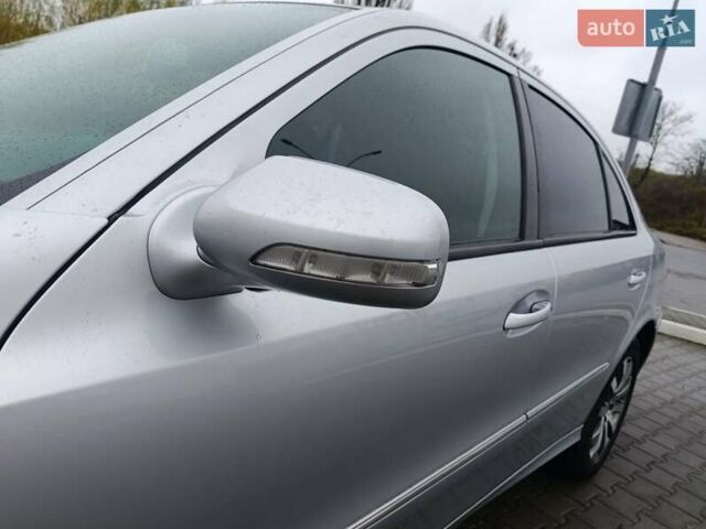 Серый Мерседес Е-Класс, объемом двигателя 2.99 л и пробегом 399 тыс. км за 9500 $, фото 56 на Automoto.ua